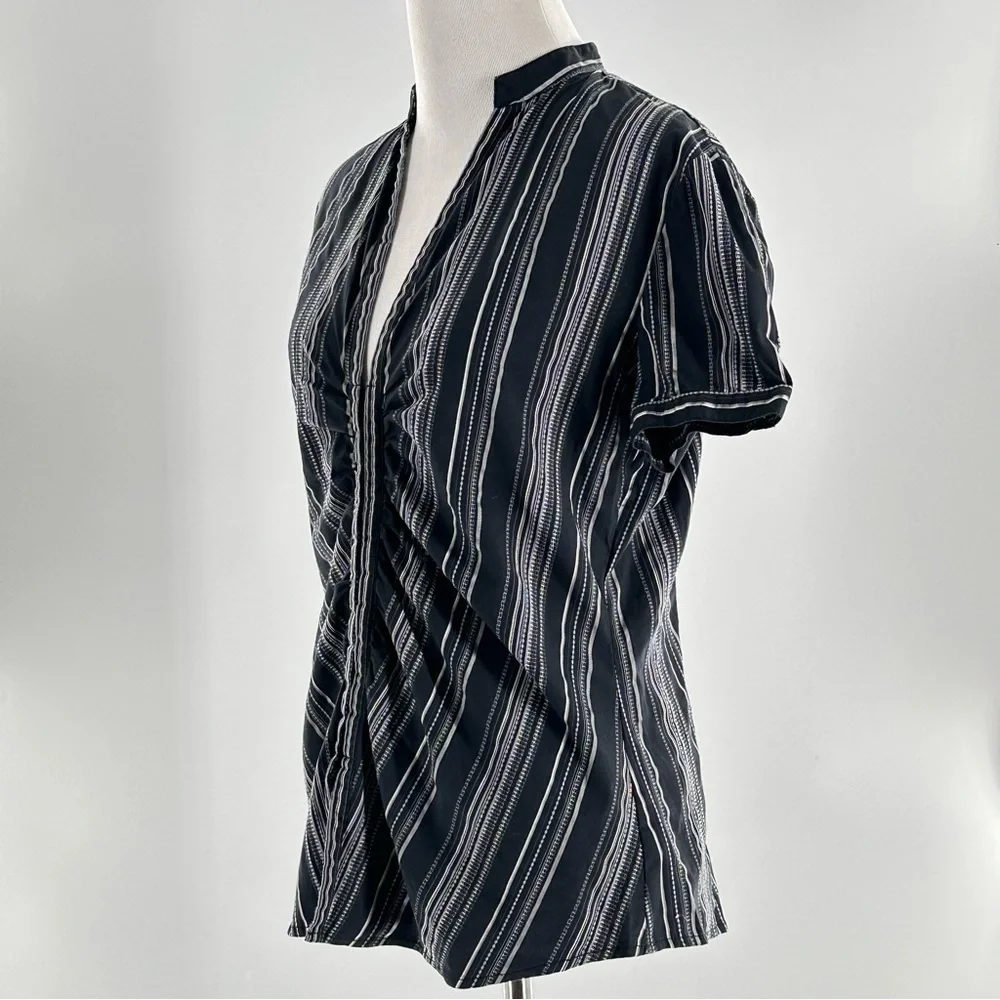 New York & Company stretch striped blouse size 10 black white ruched v-neck 90s